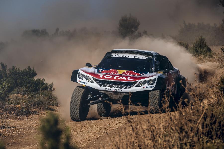  Peugeot 3008 DKR 2017 года  (фото 11 из 21)